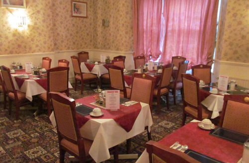 The Pines Guest Accommodation Chippenham  Bagian luar foto